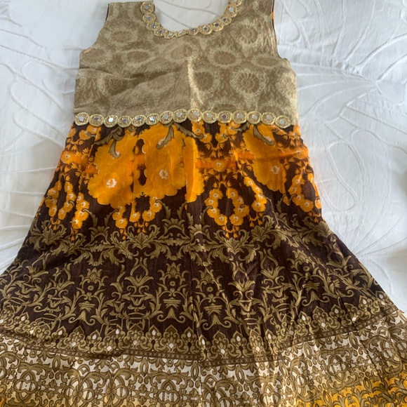 Indian Suit - Anarkali - Picture 4 of 5